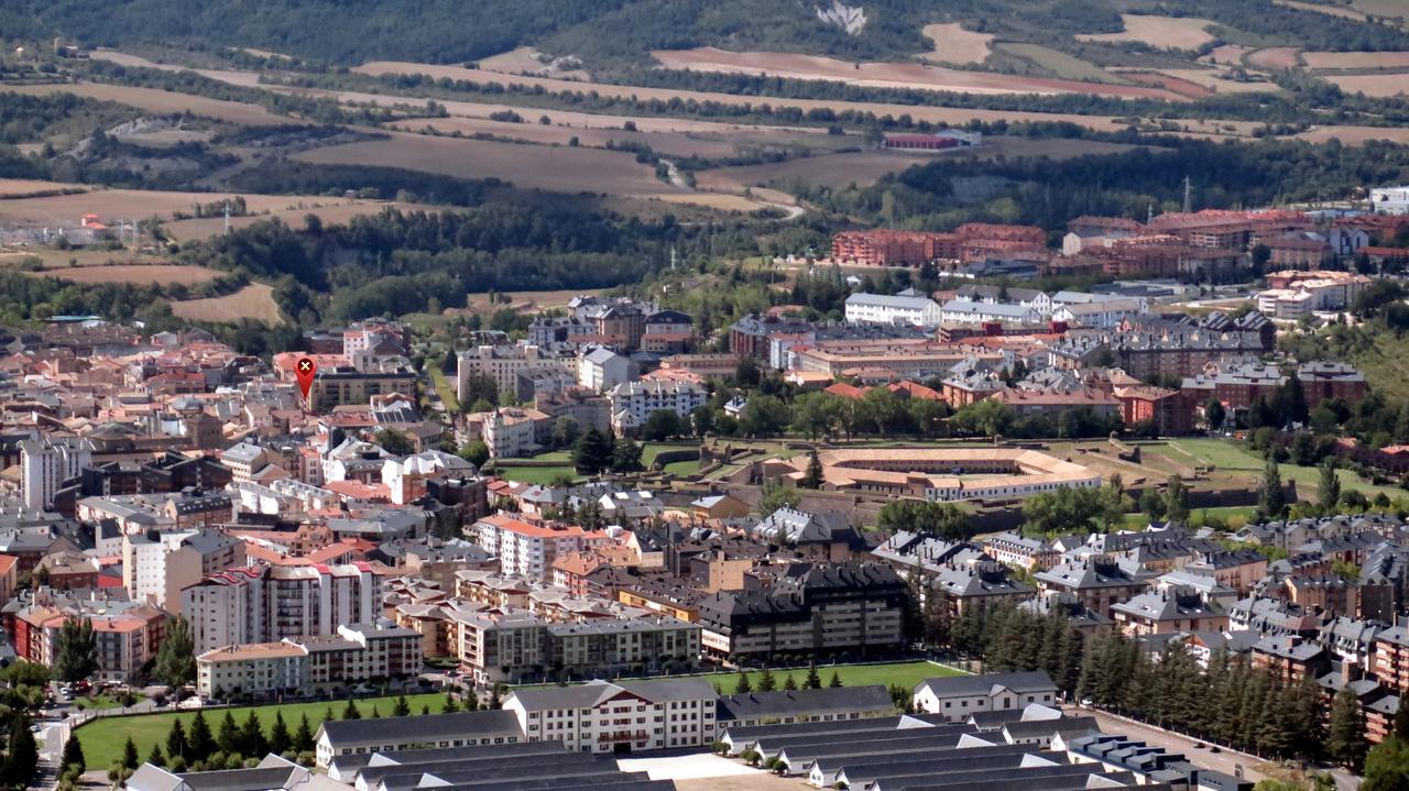 Jaca Centrum Extérieur photo